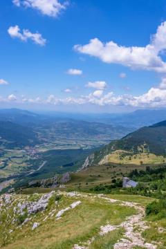 Nanos, cerkev sv. Hieronima v ospredju